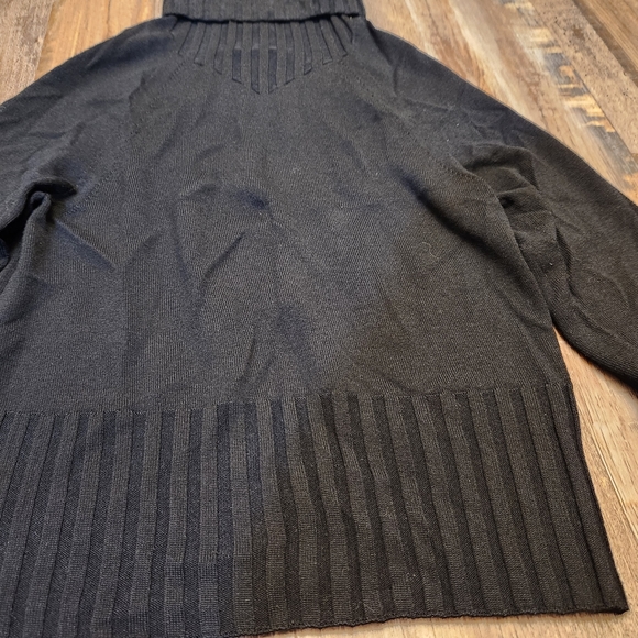 Brooks Brothers Black Fleece Turtleneck Sweater - Picture 4 of 8